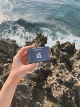 Load image into Gallery viewer, Cold Organic Blend Surf Wax